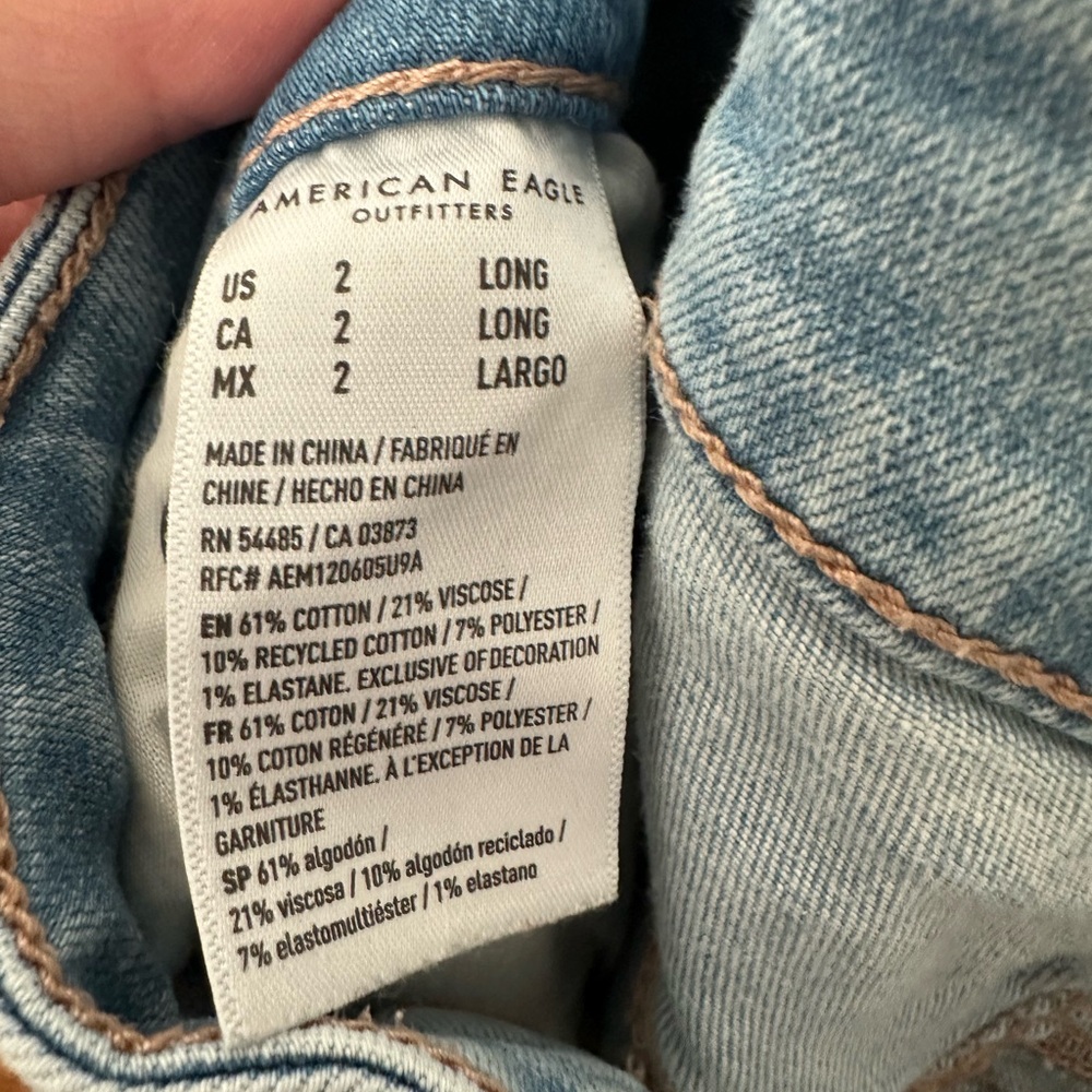 American Eagle Outfitters Light Blue Flare Jeans - Picture 6 of 6